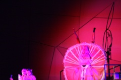 Alice on the Run  044 * 5616 x 3744 * (9.84MB)